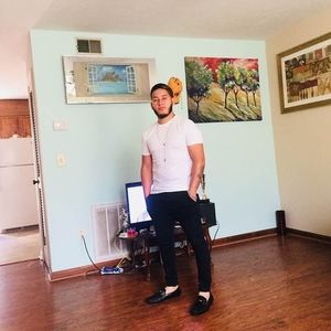 Meet your Posher, Alfre